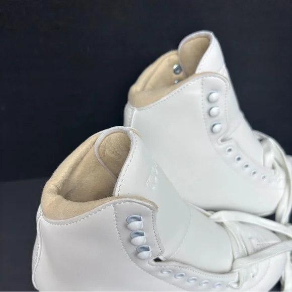 Ice Skates for Women & Girls, Figure Skates with Premium Microfiber Comfort NIB - Picture 6 of 10